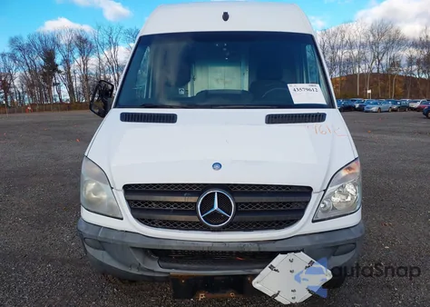 2011 Mercedes-Benz Sprinter 2500 High Roof из США, поврежденный, VIN WD3PE8CB2B5599642